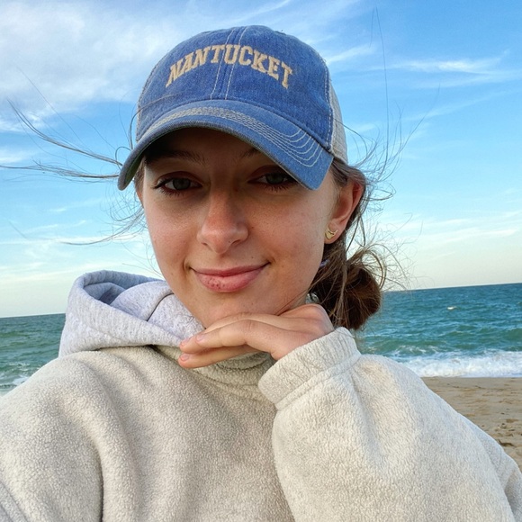 Meet your Posher, Megan - Picture 1 of 1